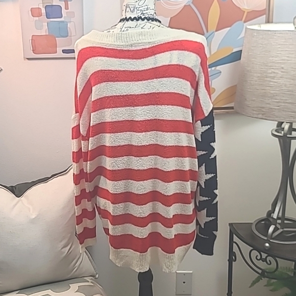 Pink Lily oversized American Flag loose knit sweater - Picture 7 of 9